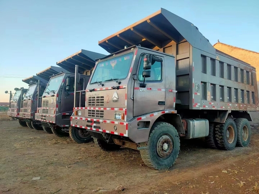 Φορτηγό απορρίψεων μεταλλείας HOWO με 80 - 120 τόνους φορτηγών από δεύτερο χέρι για την πώληση