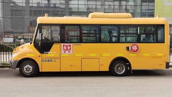 Χρησιμοποιημένο το αγορά σχολικό λεωφορείο 41 καθίσματα 7 μετρά το γλιστρώντας λεωφορείο ZK6729D Yutong παραθύρων 2$ο