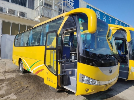 30 καθίσματα χρησιμοποίησαν επιβατών από δεύτερο χέρι Yutong ZK6798 μηχανών Yuchai χρώματος λεωφορείων το κίτρινο