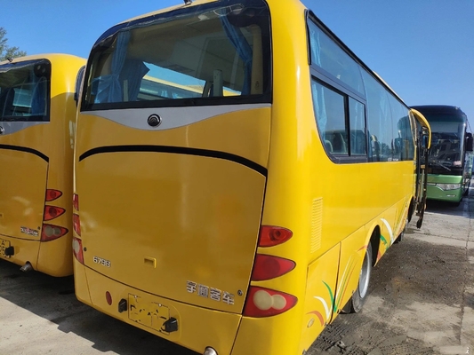 30 καθίσματα χρησιμοποίησαν επιβατών από δεύτερο χέρι Yutong ZK6798 μηχανών Yuchai χρώματος λεωφορείων το κίτρινο