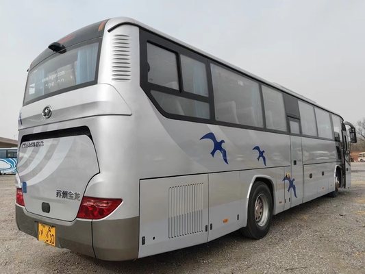 Το χρησιμοποιημένο τουριστηκό λεωφορείο 54 καθίσματα 12 μέτρα Yuchai 6 διπλές πόρτες μηχανών κυλίνδρων ασημώνει το 2$ο χέρι υψηλότερο KLQ6125 χρώματος