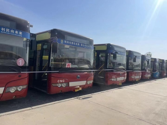 49 θέσεις Χρησιμοποιημένο λεωφορείο πόλης 100 επιβάτες Yutong Zk6125 Cng Μηχανή διπλής πόρτας