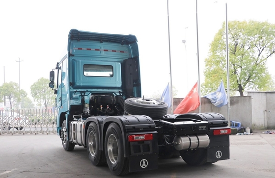 Zf Gearbox Amt 560hp Χρησιμοποιούμενα φορτηγά πετρελαίου βενζίνης Beiben Κεφαλή άλογου 6*4 Τρόπος κίνησης 3 άξονες