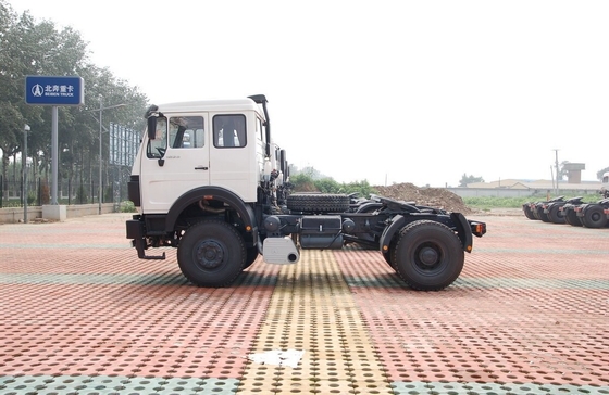 6 Ελαστικά Χρησιμοποιούμενα Μεσαίου Βαθμού Φορτηγά 4*2 Beiben Head Tractor 300 HP επίπεδη στέγη Euro 3