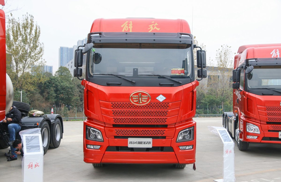 Τρακτέρ ρυμουλκούμενο φορτηγό Jiefang JH6 6*4 Τρόπος οδήγησης 510hp CNG Weichai κινητήρας Euro 6