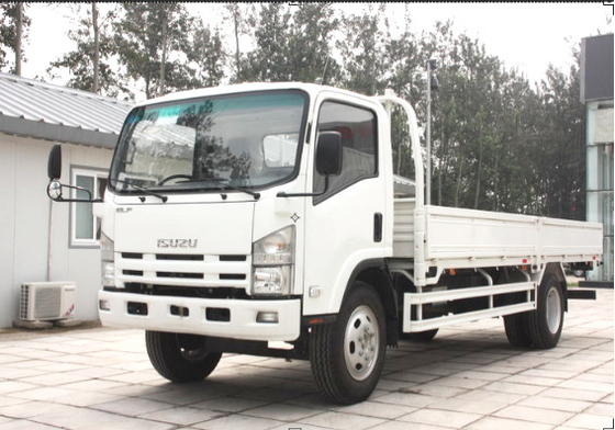 Μία σειρά φορτηγό Isuzu 10 τόνων 4×2 φορτηγό φορτηγό 5,5 μέτρα μακρύ κουτί Euro 4 επίπεδη καμπίνα