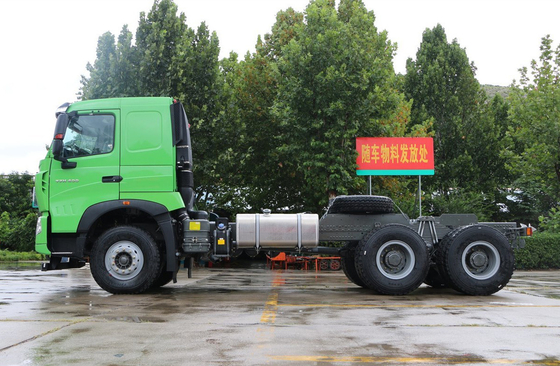 6*4 προμηθευτές φορτηγών σκουπιδιών Sinotruck Howo T7H Πράσινο χρώμα 6 κύλινδροι 400hp Ισχυρός κινητήρας