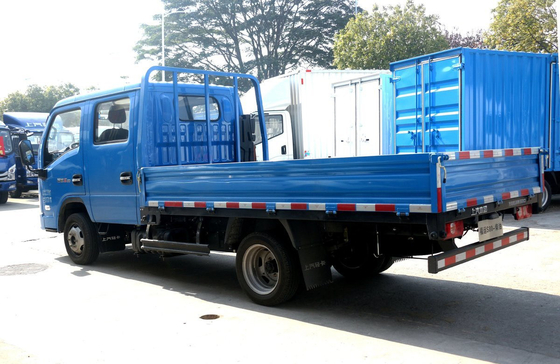 Φορτηγά φορτίου στη Γκάνα Ελαφρύ φορτηγό SAIC 2 σειρές καθίσματα επίπεδο κουτί κρεβατιού 2300cc κινητήρα εκτόπισμα