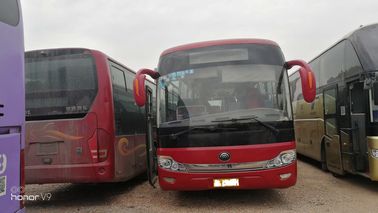 Κόκκινες χρησιμοποιημένες Yutong πόρτες diesel A/$l*c δύο υποστήριξης καθισμάτων RHD λεωφορείων ZK6121HQ3Z 68 ακτοφυλάκων