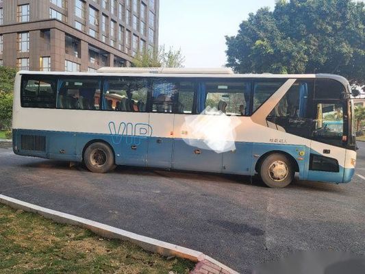 Το χρησιμοποιημένο zhongtong λεωφορείο LCK6119 48 οπίσθια πλαίσια αερόσακων μηχανών yuchai καθισμάτων διπλασιάζει αριστερή κίνηση συσκευασίας πορτών τη nude