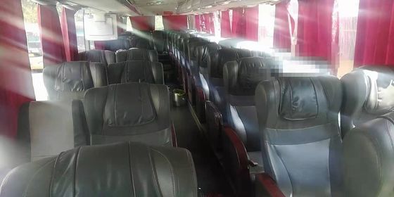 Τα χρησιμοποιημένα VIP καθίσματα λεωφορείων ZK6122 47 Yutong με την τουαλέτα διπλασιάζουν τη μηχανή 247kw Weichai πορτών