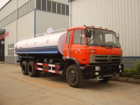 Ολοκαίνουργια 15 κυβικά μέτρα 18 φορτηγό ψεκαστήρων δεξαμενών νερού Dongfeng 4x2 6x4 τόνου