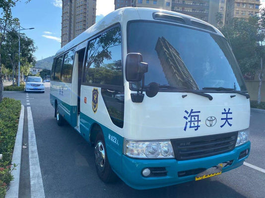 Χρησιμοποιημένο λεωφορείο 23 ακτοφυλάκων της Toyota καθισμάτων ευρο- ΙΙΙ diesel VIP καθίσματα χιλιομέτρου μηχανών χαμηλά