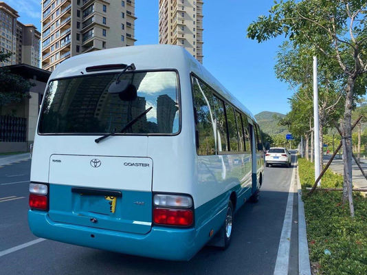 Χρησιμοποιημένο λεωφορείο 23 ακτοφυλάκων της Toyota καθισμάτων ευρο- ΙΙΙ diesel VIP καθίσματα χιλιομέτρου μηχανών χαμηλά