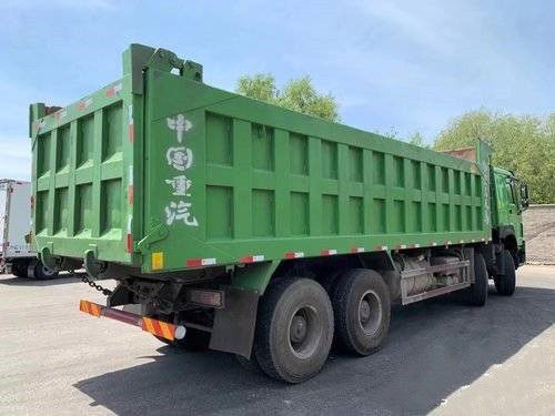 Από δεύτερο χέρι Sinotruk HOWO 7 βαρύ φορτηγό 380 ιπποδύναμη 8X4 8.2m φορτηγό εκφορτωτών ZZ3317N4667E1 της Κίνας