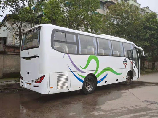 Τα χρησιμοποιημένα πλαίσια χάλυβα λεωφορείων XMQ6859 35Seats Kinglong χρησιμοποίησαν το οπίσθιο ευρώ ΙΙΙ μηχανών ενιαίων πορτών τουριστηκών λεωφορείων