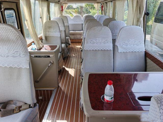Το χρησιμοποιημένο ακτοφύλακας λεωφορείο της Toyota με τον πλήρη εξοπλισμό 20 καθίσματα χρησιμοποίησε το μίνι λεωφορείων το 2012 λεωφορείο Munual βενζίνης παραθύρων έτους γλιστρώντας