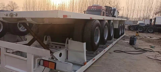 3 επίπεδης βάσης ρυμουλκό ρυμουλκών φορτηγών αξόνων χρησιμοποιημένο 45tons για το μεταφορέα εμπορευματοκιβωτίων 13M