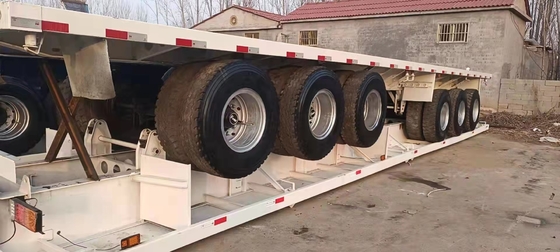 3 επίπεδης βάσης ρυμουλκό ρυμουλκών φορτηγών αξόνων χρησιμοποιημένο 45tons για το μεταφορέα εμπορευματοκιβωτίων 13M