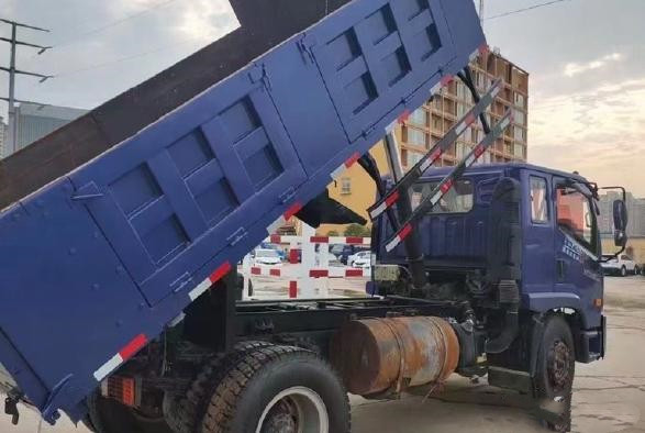 Μικρό Tipper εκφορτωτών φορτηγών απορρίψεων Forland 4X2 Foton με την ικανότητα 8ton για την πώληση