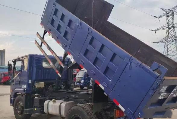 Μικρό Tipper εκφορτωτών φορτηγών απορρίψεων Forland 4X2 Foton με την ικανότητα 8ton για την πώληση