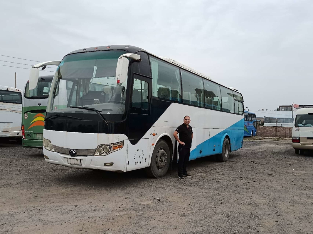 Σωστό οδήγησης Yutong λεωφορείων 49-51seater δεύτερος χεριών λεωφορείο γύρου μηχανών λεωφορείων Zk6110 οπίσθιο