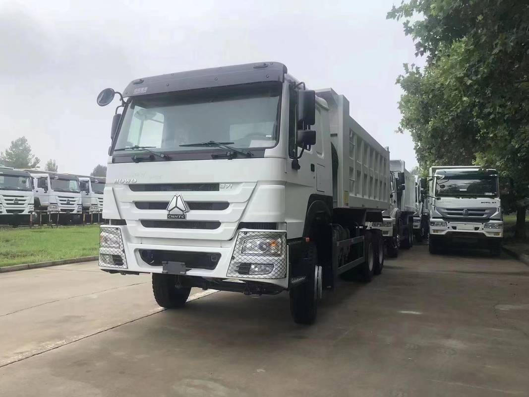 371/375hp χρησιμοποιημένη Tipper απορρίψεων αημένη οδήγηση φορτηγών σε ευρο- ΙΙ WD615.47 μηχανή αποθεμάτων