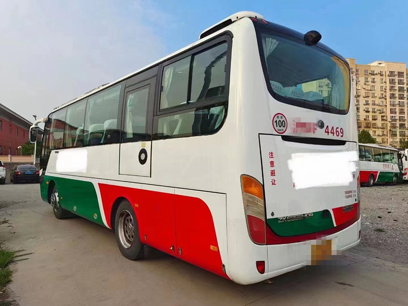 2015 Έτος 37 θέσεων Μεταχειρισμένο Yutong Bus ZK6888 Coach Bus Κινητήρες ντίζελ για μεταφορά