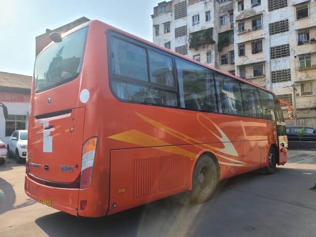 Χρησιμοποιημένη Yutong Zk6908 κοντή αναστολή 38 αερόσακων λεωφορείων Yuchai μηχανή αημένη Seater οδήγηση