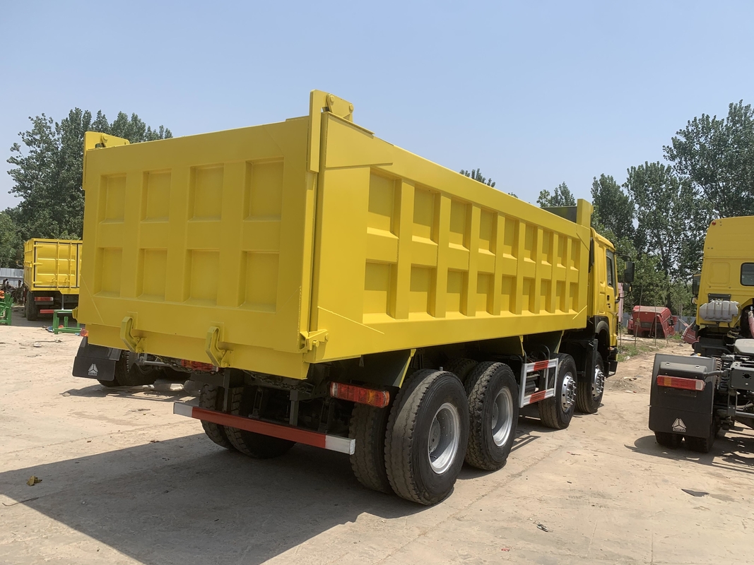 Χρησιμοποιημένο Tipper πετρελαιοκίνητων φορτηγών νέο Sino φορτηγό 371-375-420hp εμπορικών σημάτων κίνησης HOWO φορτηγών 8*4 δεξί