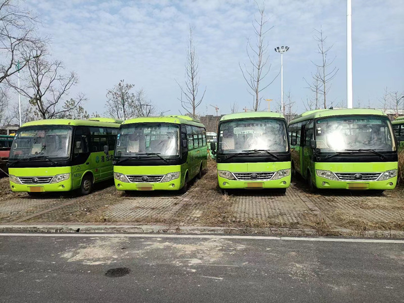 Μίνι λεωφορείο 26 από δεύτερο χέρι Seater μπροστινός χρησιμοποιημένος μηχανή προμηθευτής λεωφορείων 2015 έτους ZK6729