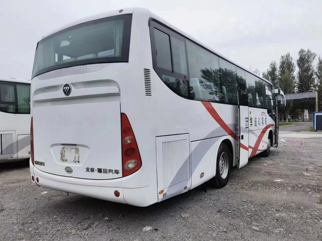 Χρησιμοποιημένη μηχανή 55 καθίσματα 2+3 λεωφορείων BJ6103 Weichai Foton ταξιδιού χρησιμοποιημένη λεωφορείο άσπρο χρώμα σχεδιαγράμματος