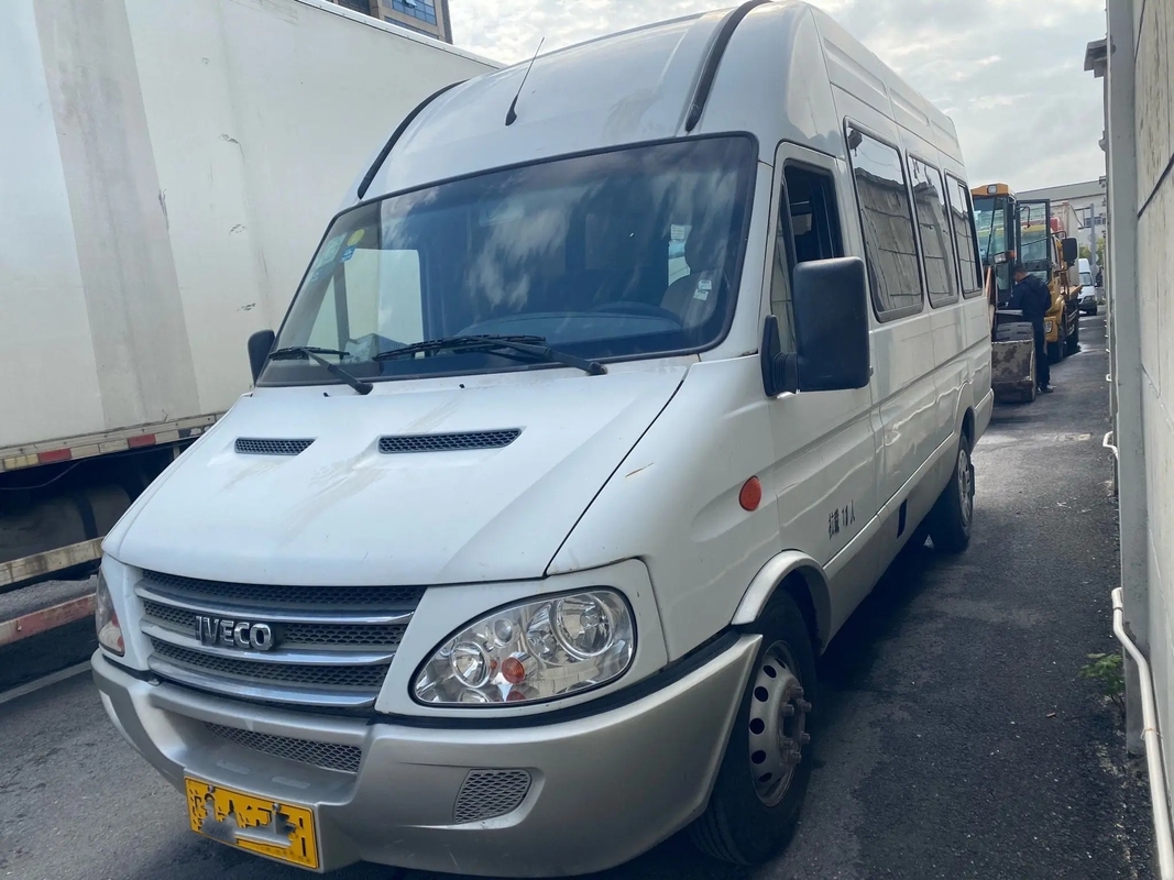 Το από δεύτερο χέρι Mini Van Front Engine 11 υψηλή στέγη 140hp πορτών A/$l*c καθισμάτων οπίσθια χρησιμοποίησε IVECO το μικρό λεωφορείο NJ6604