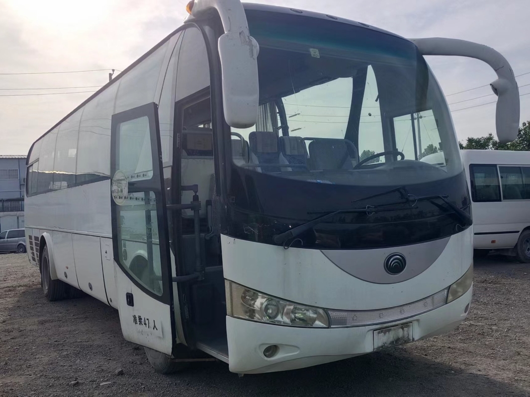 2$ο λεωφορείο 47 χεριών καθίσματα που σφραγίζουν ΕΥΡΟ- ΙΙΙ μηχανή Yuchai κλιματιστικών μηχανημάτων παραθύρων 10,5 μέτρα νέου Tong ZK6100