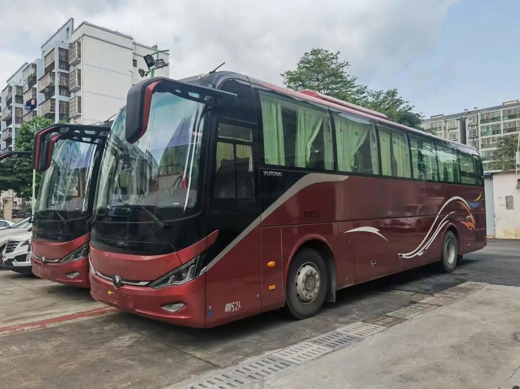 Χρησιμοποιημένο λεωφορείο μηχανή 310hp 52 αναστολή 2 πόρτες νέο Tong ZK6117 διέλευσης Yuchai 2021 έτους αερόσακων φρένων δίσκων καθισμάτων