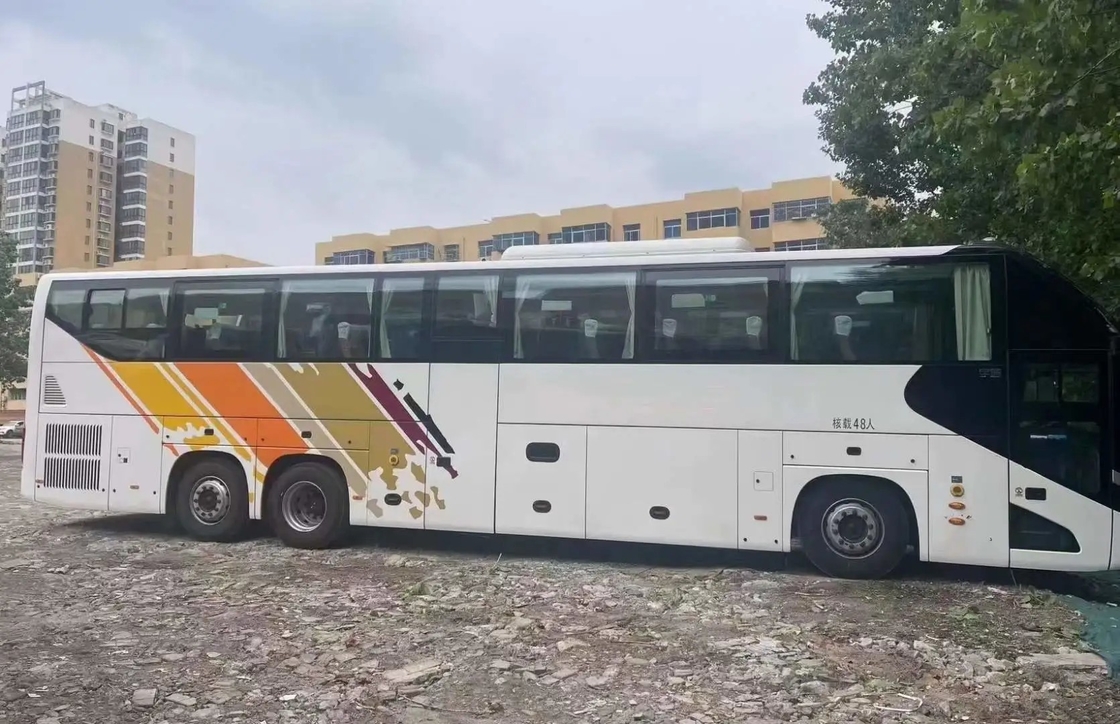 Διπλό σίγουρα μεγάλο διαμέρισμα αποσκευών λεωφορείων από δεύτερο χέρι 48 μηχανή Weichai καθισμάτων με χρησιμοποιημένο το A/$l*c τουριστηκό λεωφορείο ZK6137