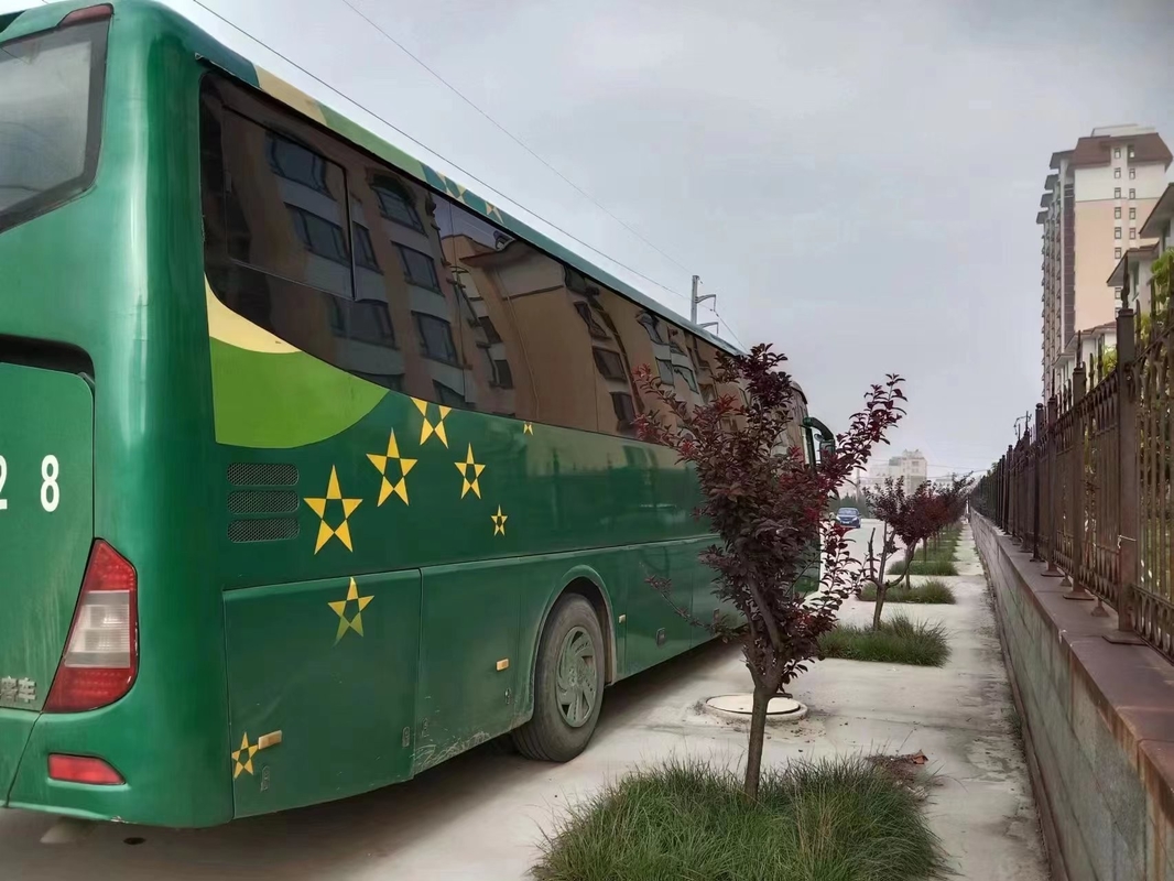 Μεγάλης απόστασης λεωφορεία 55 καθισμάτων πολυτέλειας λεωφορείων πράσινο χρώματος 2017 λεωφορείο ZK6127 Yutong από δεύτερο χέρι μετάδοσης έτους χειρωνακτικό