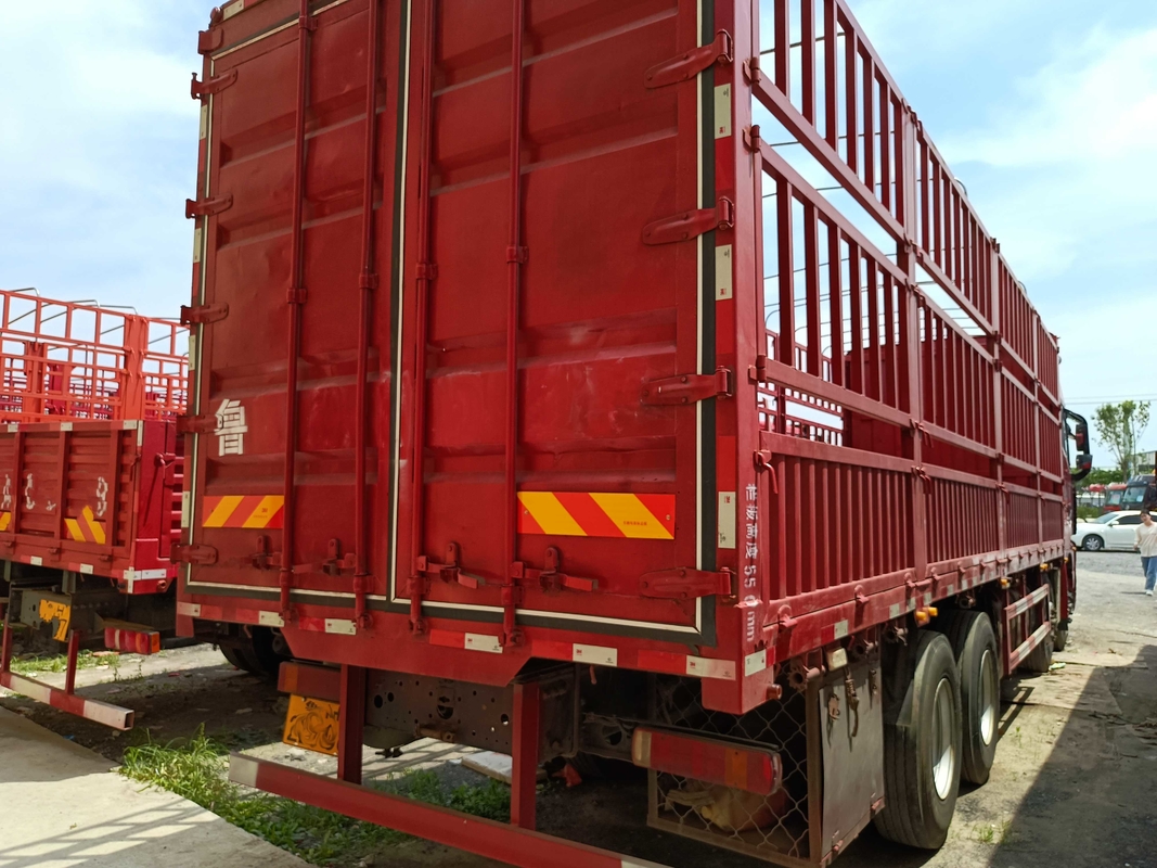 το 2$ο φορτηγό 12 χεριών μετρά το μακρύ diesel μηχανών 8×4 Drive φορτηγό φρακτών Foton έτους Drive το 2020 τρόπου αριστερό