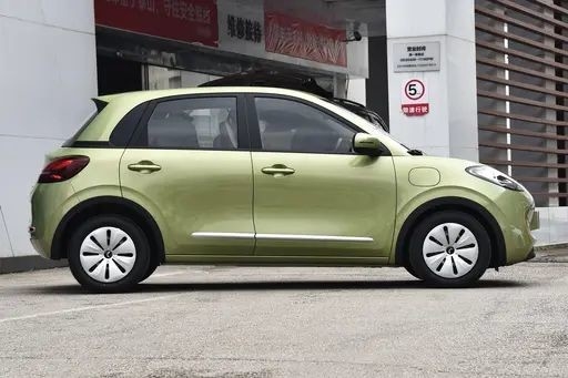 Χρησιμοποιούμενα οχήματα νέας ενέργειας Wuling Bingo 333KM 2023 μοντέλο Aurora πράσινο χρώμα