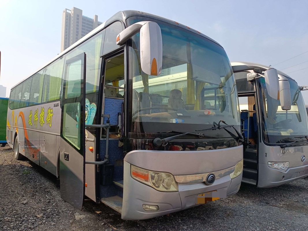 Εμπόριο μεταχειρισμένο Yutong ZK6127 μοντέλο 67 θέσεις 2+3 θέσεις Διαμόρφωση μεμονωμένης πόρτας