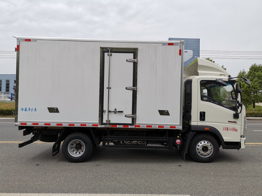 160hp φορτηγό με ψύξη Howo 18 Cubic Van Weichai κινητήρα 4 * 2 λειτουργία οδήγησης