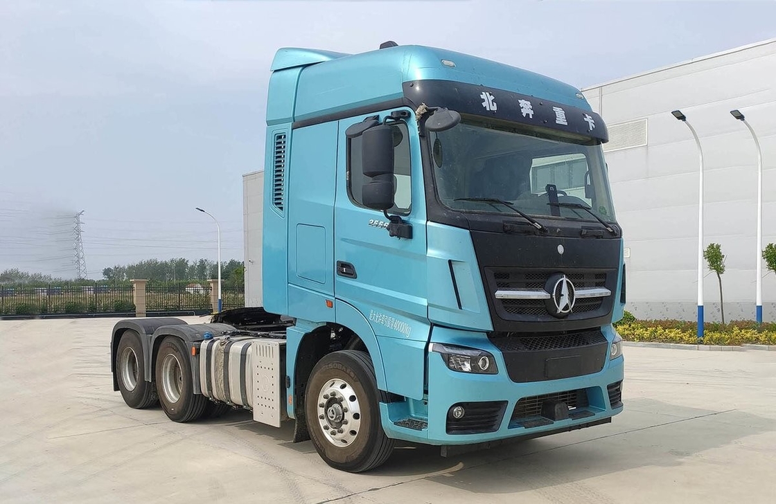 Zf Gearbox Amt 560hp Χρησιμοποιούμενα φορτηγά πετρελαίου βενζίνης Beiben Κεφαλή άλογου 6*4 Τρόπος κίνησης 3 άξονες
