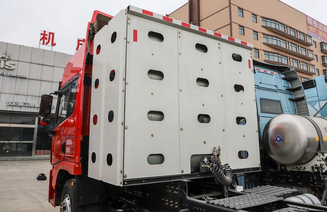 Shacman Truck 6x4 Τρακτέρ Κεφαλή X5000 μοντέλο κινητήρα CNG 530hp διώροφο κοιμιστήρα