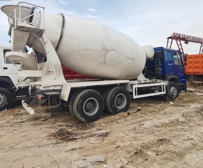 Κατώτατη τιμή Μείγμα 10 τροχών HOWO 6X4 8cbm 9cbm 371HP Μείγμα σκυροδέματος