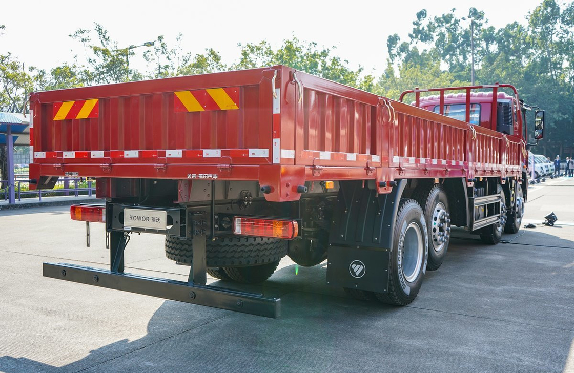 Χρησιμοποιούμενο φορτηγό Sino Yuchai κινητήρα 270hp 8 * 2 Drive Mode 2 θέσεις μονόκλινος