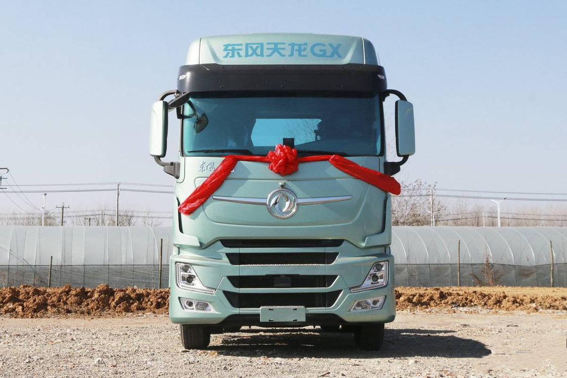 Τρακτέρ Κεφαλή Φορτηγό Eaton 12η Γερέα Dongfeng GX 4 * 2 Μάζα έλξης 35 τόνους 480 ίππους βαρύ φορτηγό