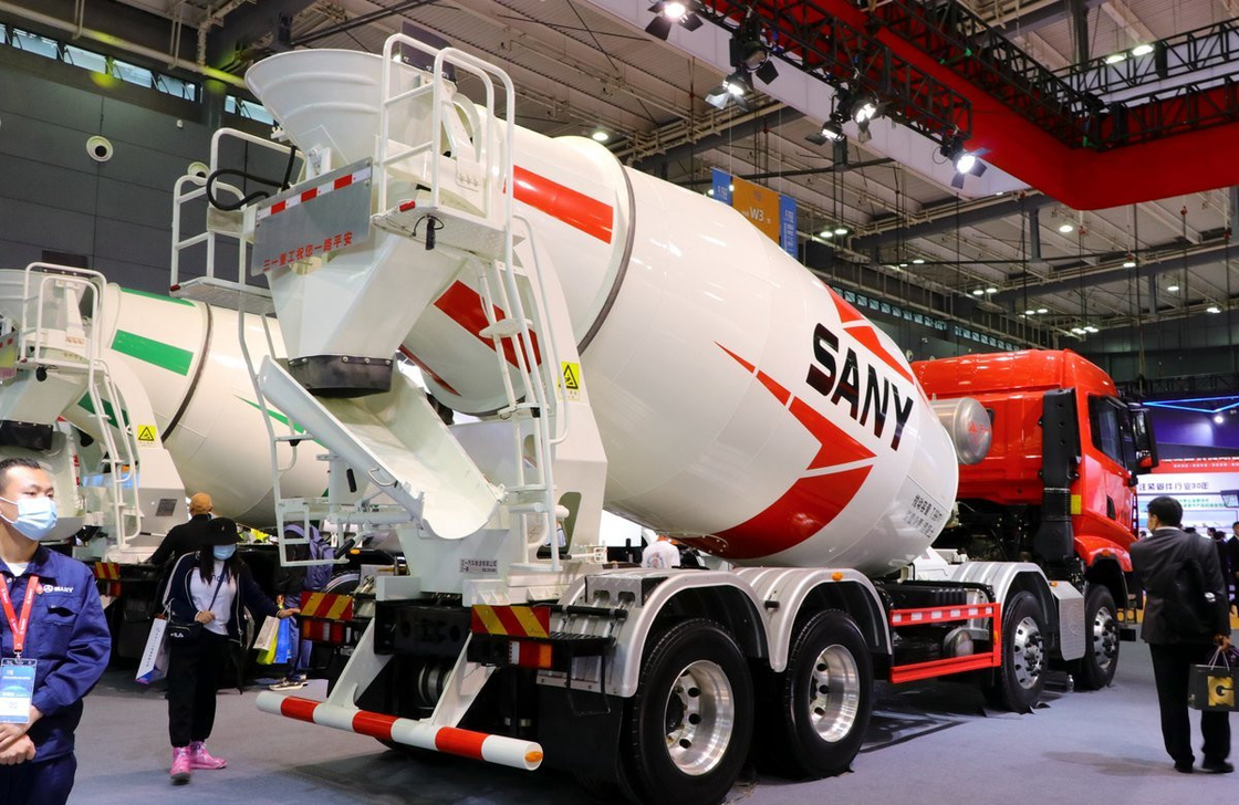 Τεχνικό όχημα μεταφοράς σκυροδέματος 8 × 4 Sany Mixer 8 Cubic Hino Motor 307hp 12 ταχυτήτων μετάδοσης