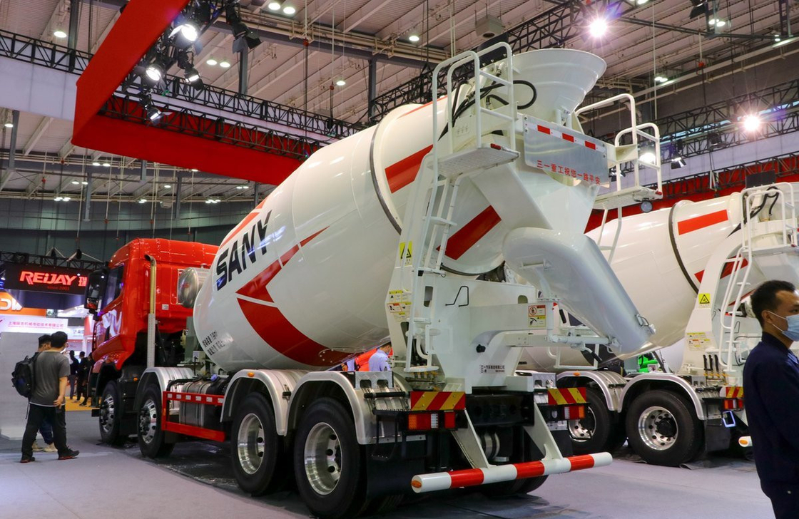 Τεχνικό όχημα μεταφοράς σκυροδέματος 8 × 4 Sany Mixer 8 Cubic Hino Motor 307hp 12 ταχυτήτων μετάδοσης