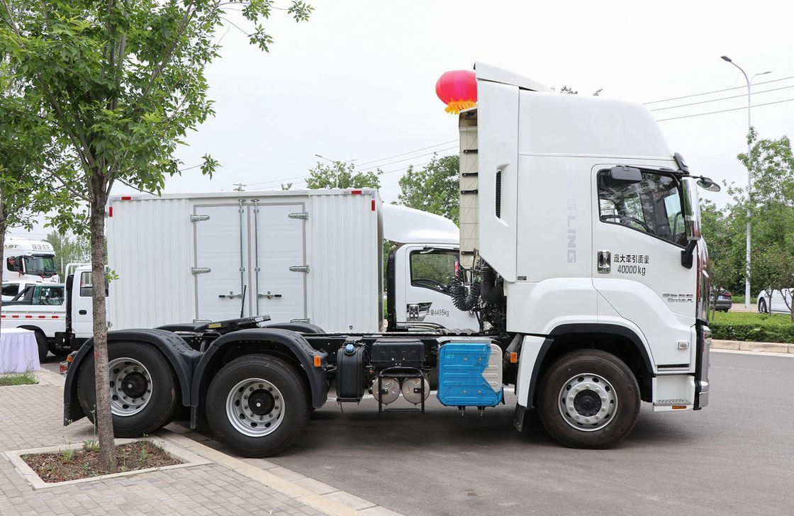 Τρακτέρ Φορτηγό τιμή Εμπορίου ZF Gearbox αυτόματο 6×4 ISUZU Trailer Head 520hp High Roof Cab