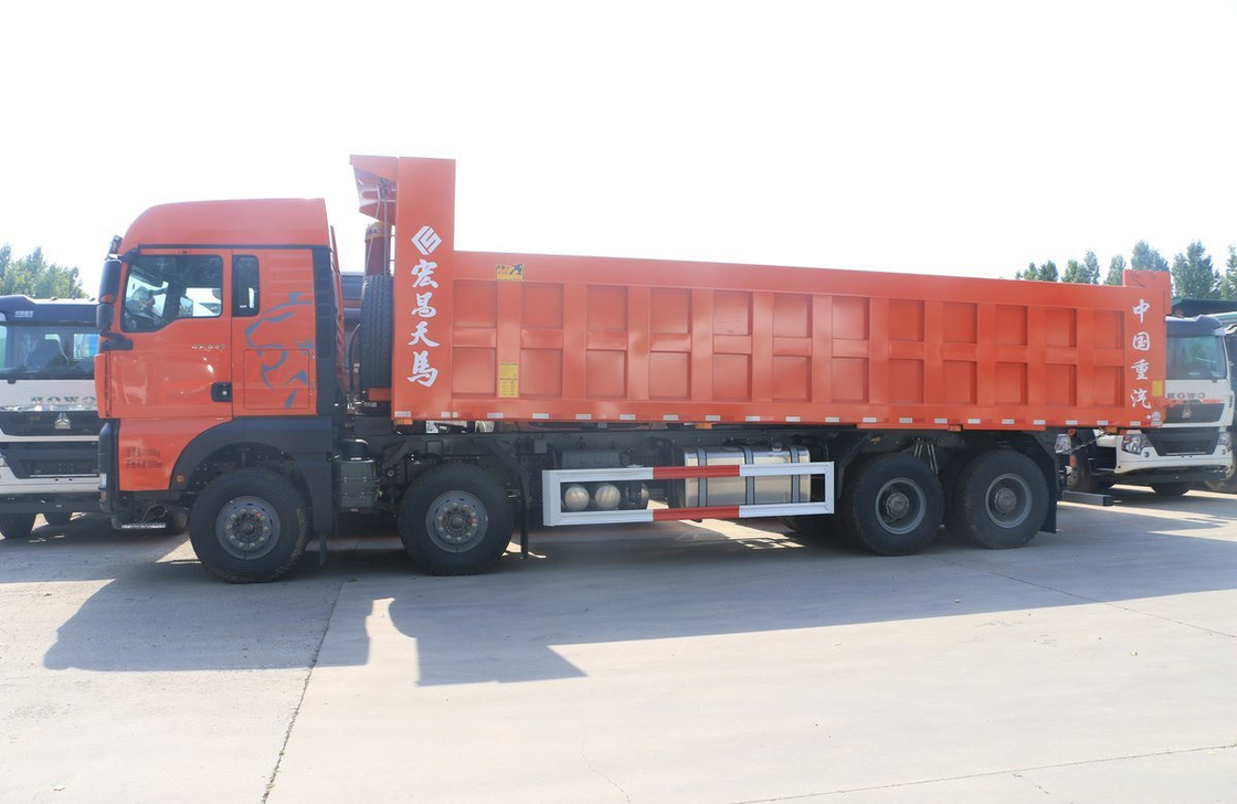 Χρησιμοποιούμενα φορτηγά 8×4 Sitrak G7H Heavy Duty 12.5L Displacement Single Sleeper
